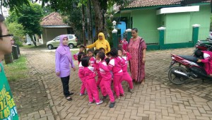Bermain kereta api